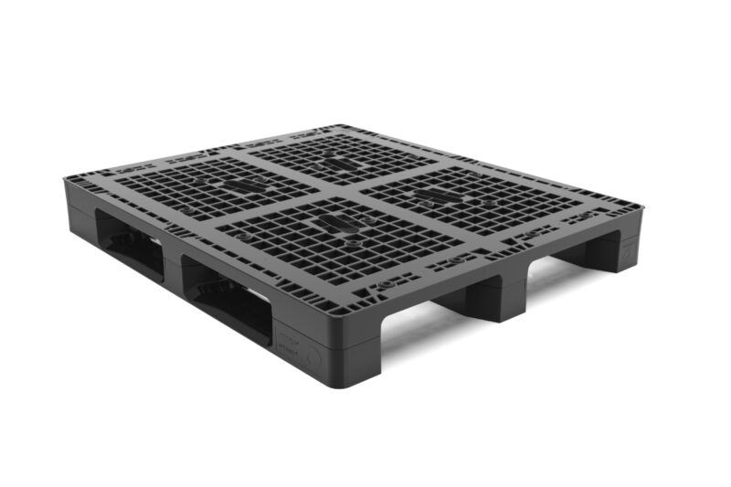 3 Runner Reusable Plastic Pallet A black plastic 40 X 48 ODYSSEY 3-RUNNER pallet with a white background.